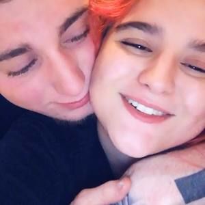 Meet your Posher, Levi